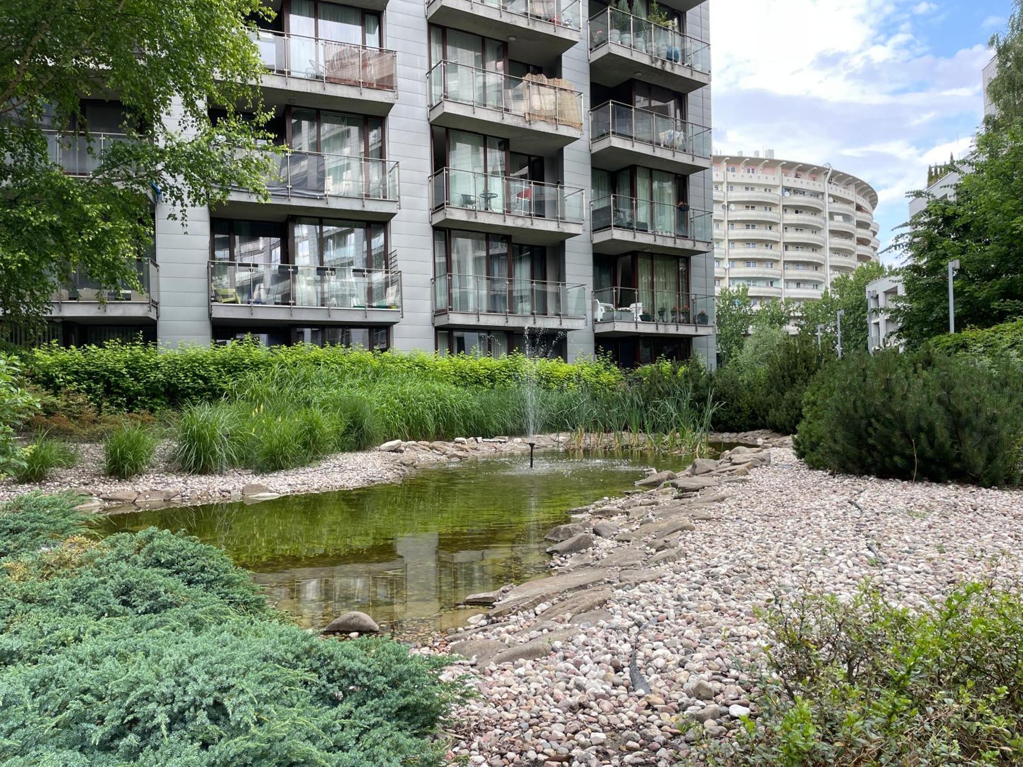 Triton Park Apartaments Varsovie Extérieur photo